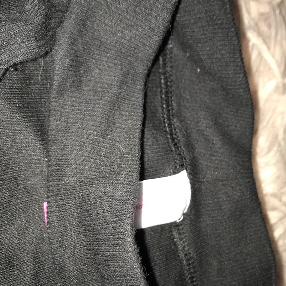 Clothes - Picture 5 of 8